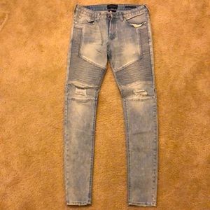 Grey ripped skinny Pacsun jeans. Only used once. In amazing condition! 30x32